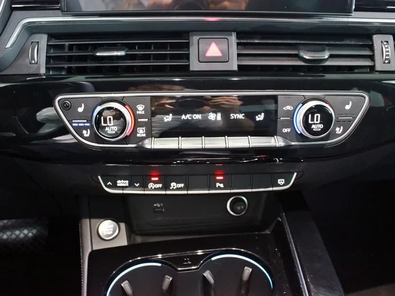 Audi A4 2.0 TDI Quattro - САМО 30% АВАНС, снимка 14 - Автомобили и джипове - 55487079