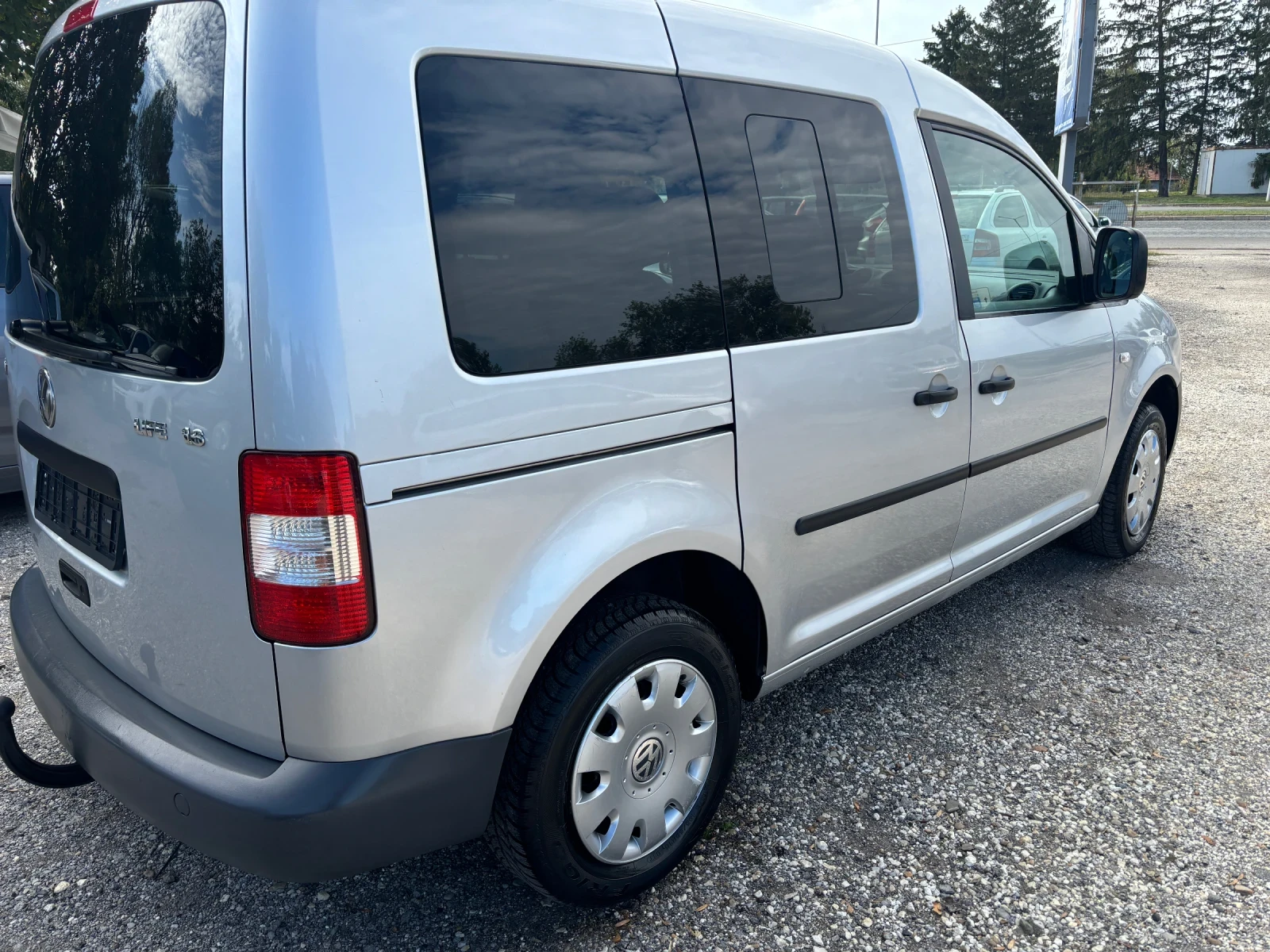 VW Caddy 2006+ 1.6+ 102кс+ СТ. МОТОР+ С.ИСТОРИЯ-4ЛЕТНИ ГУМИ - изображение 4