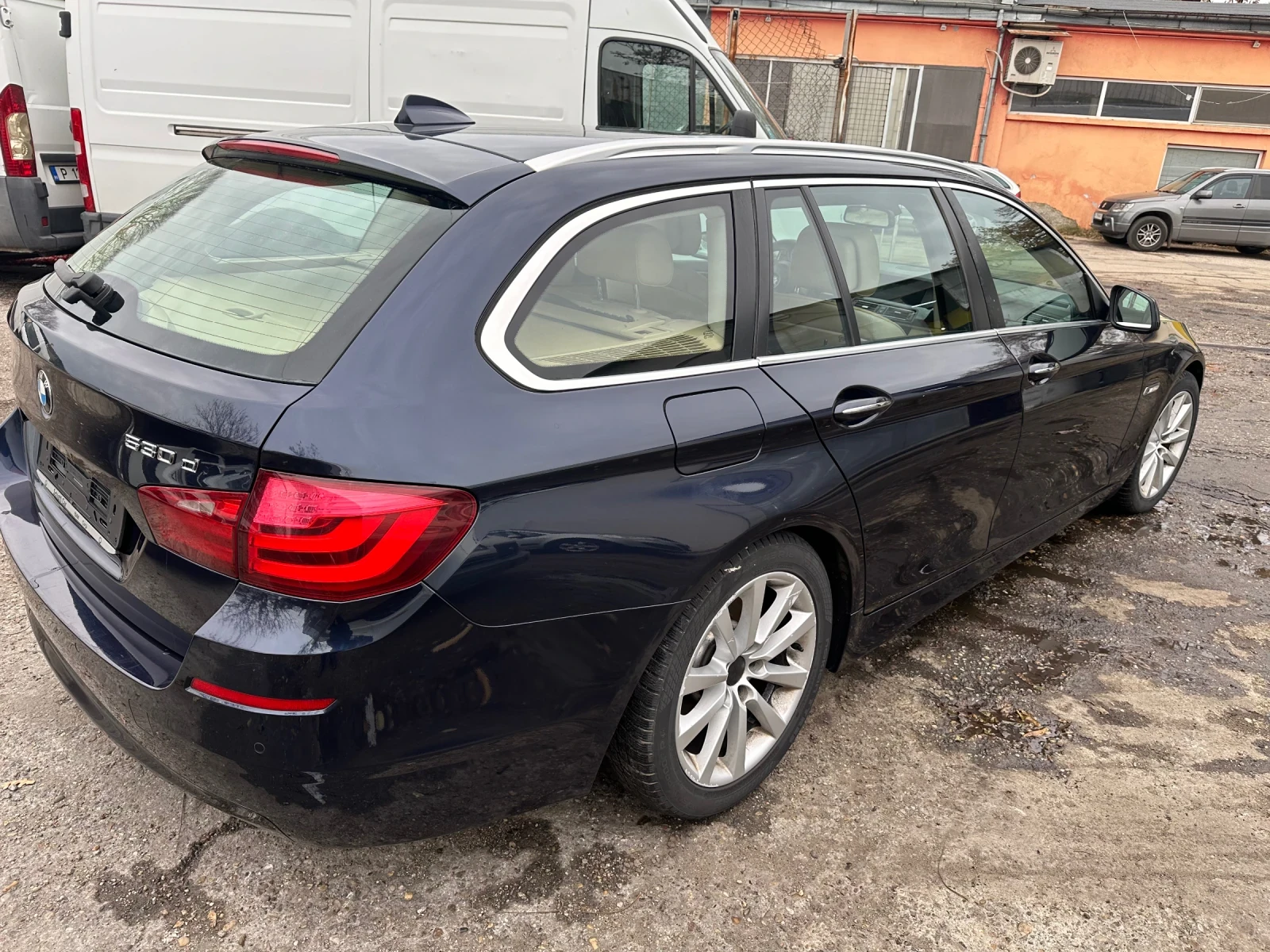 BMW 530 530d 245кс - изображение 6