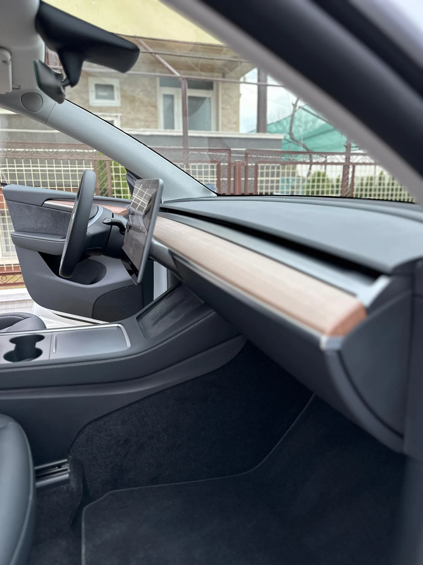 Tesla Model Y Model Y LR 82kWh 514 hp AWD | Mobile.bg   11