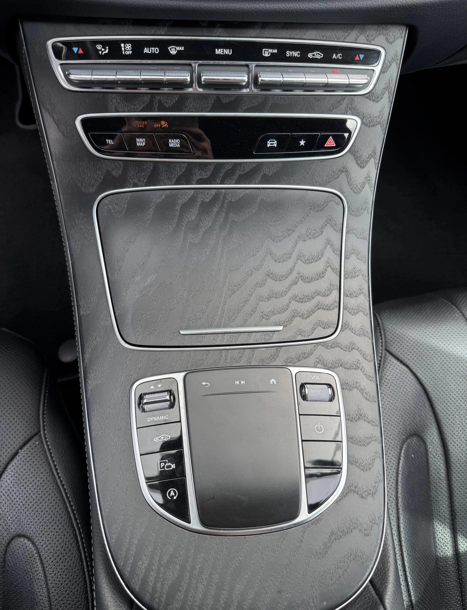 Mercedes-Benz CLS 300d AMG Line 4Matic - изображение 10