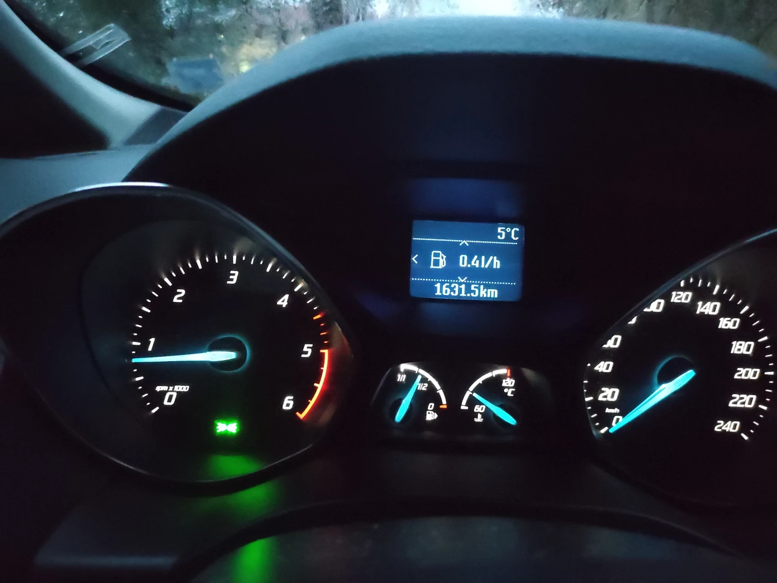 Ford Grand C-Max 1.6 TDCI, снимка 7 - Автомобили и джипове - 53652332