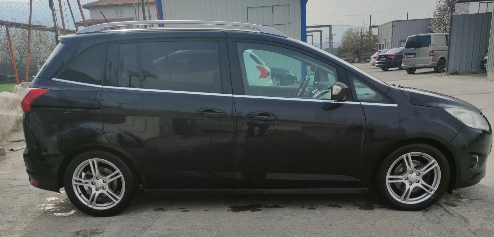 Ford Grand C-Max 1.6 TDCI, снимка 4 - Автомобили и джипове - 53652332