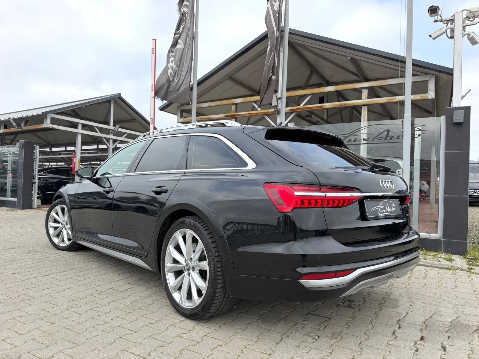 Audi A6 Allroad 55TDI#EXCLUSIVE#MATRIX#SOFTCL#PANO#TV#FULL, снимка 4 - Автомобили и джипове - 53818229