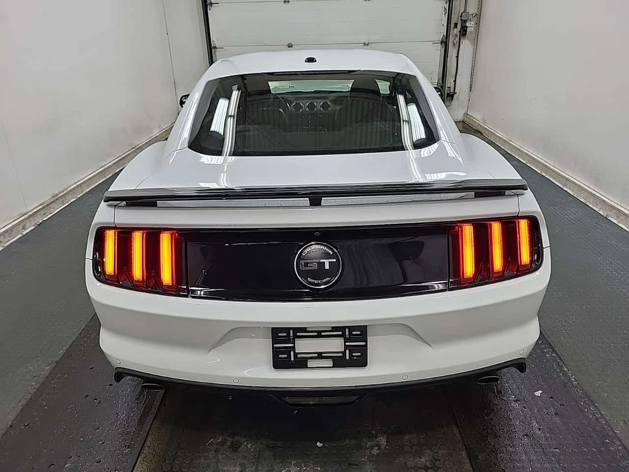 Ford Mustang * 2dr Fastback GT Premium * CARFAX * ЦЕНА ДО БГ, снимка 4 - Автомобили и джипове - 53906241