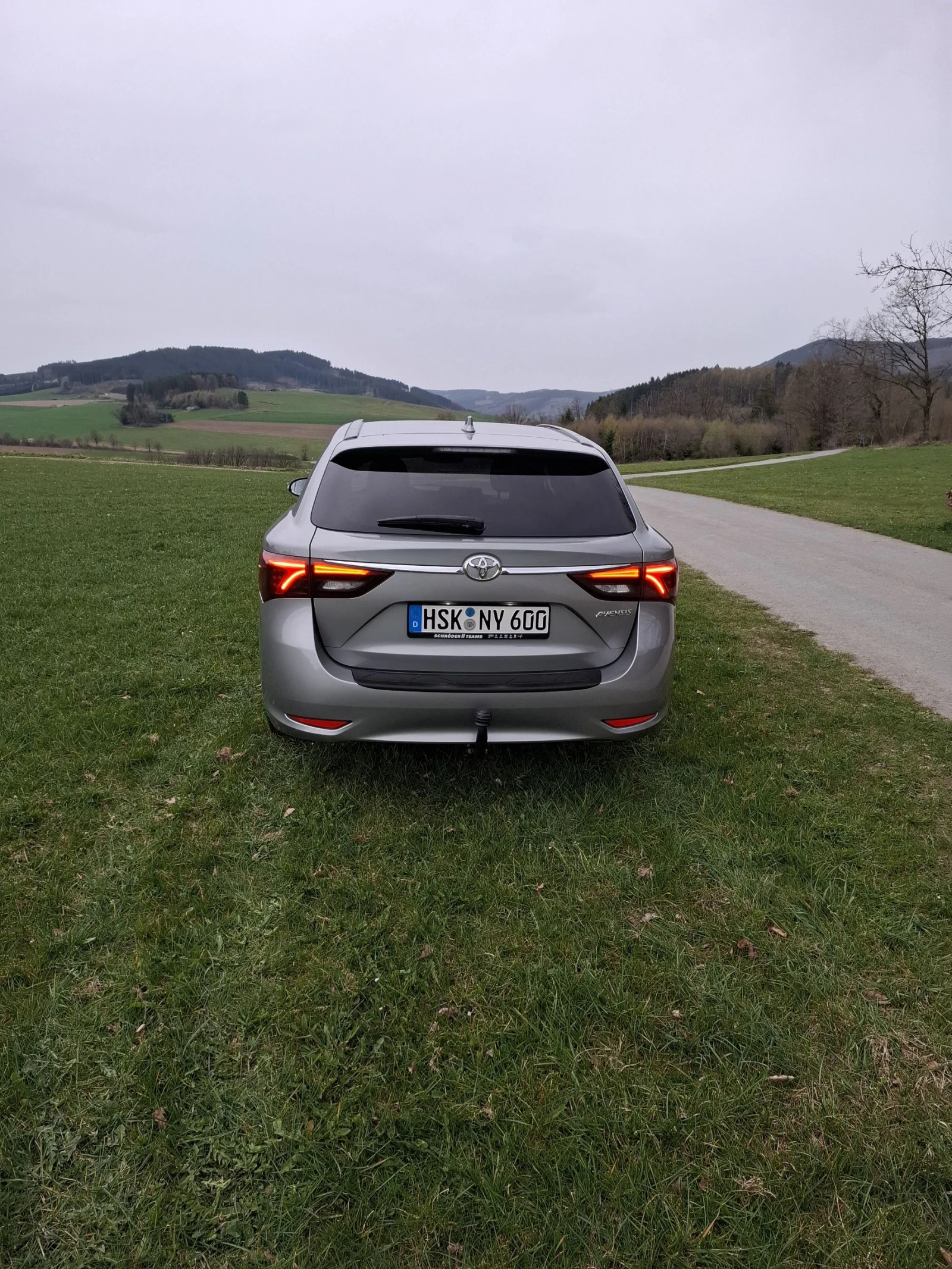 Toyota Avensis T27, снимка 15 - Автомобили и джипове - 54346566