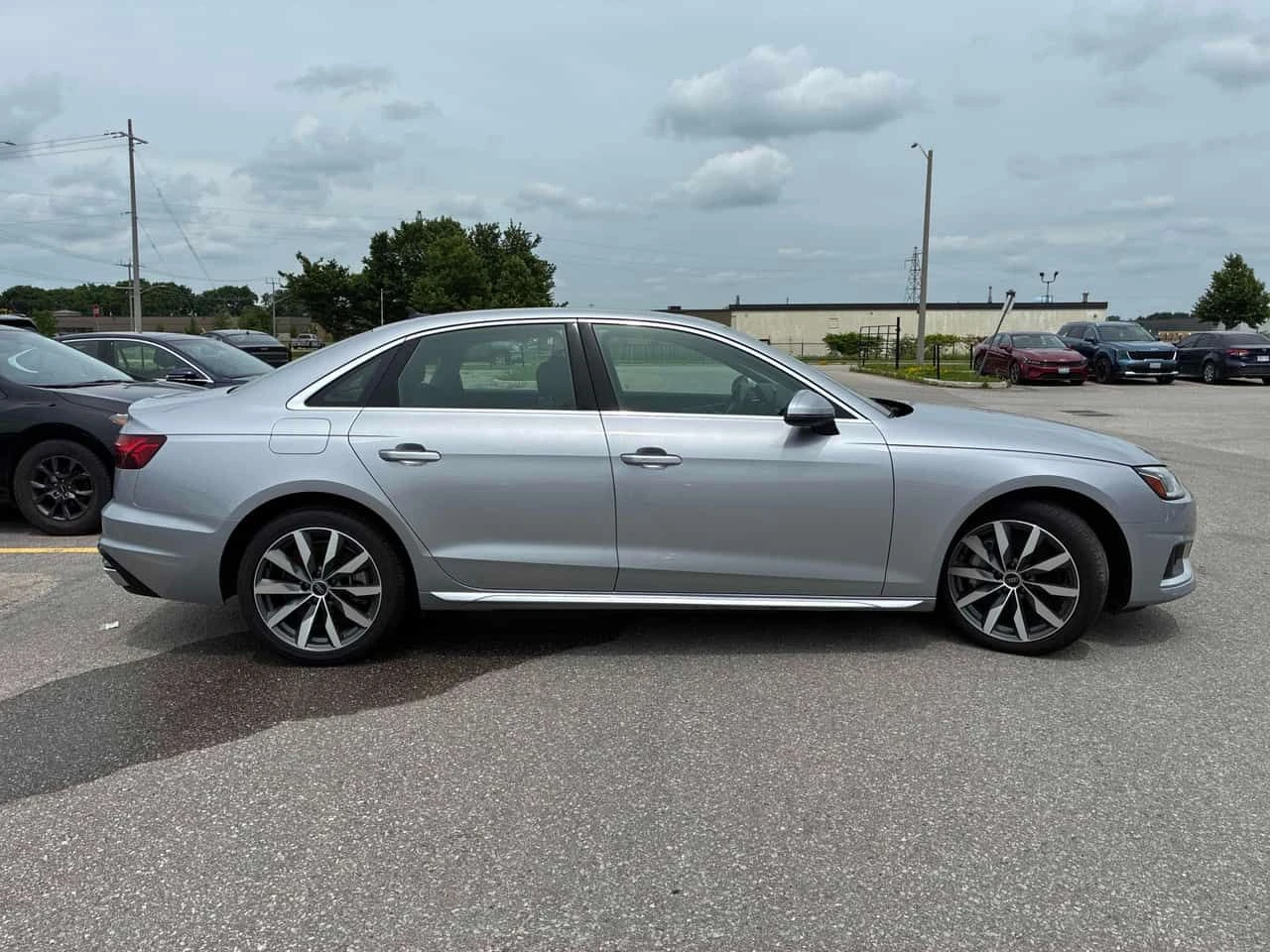 Audi A4 QUATTRO/ШИБИДАХ/БЕЗ ИНЦИДЕНТИ, снимка 4 - Автомобили и джипове - 55112081