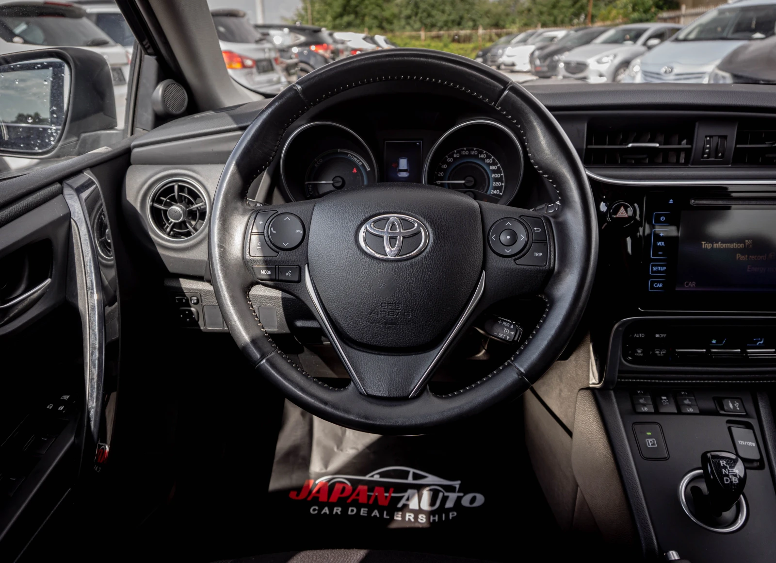Toyota Auris 1.8 Hybrid Facelif Black Edition! ТОП! С ГАРАНЦИЯ!, снимка 9 - Автомобили и джипове - 55371790