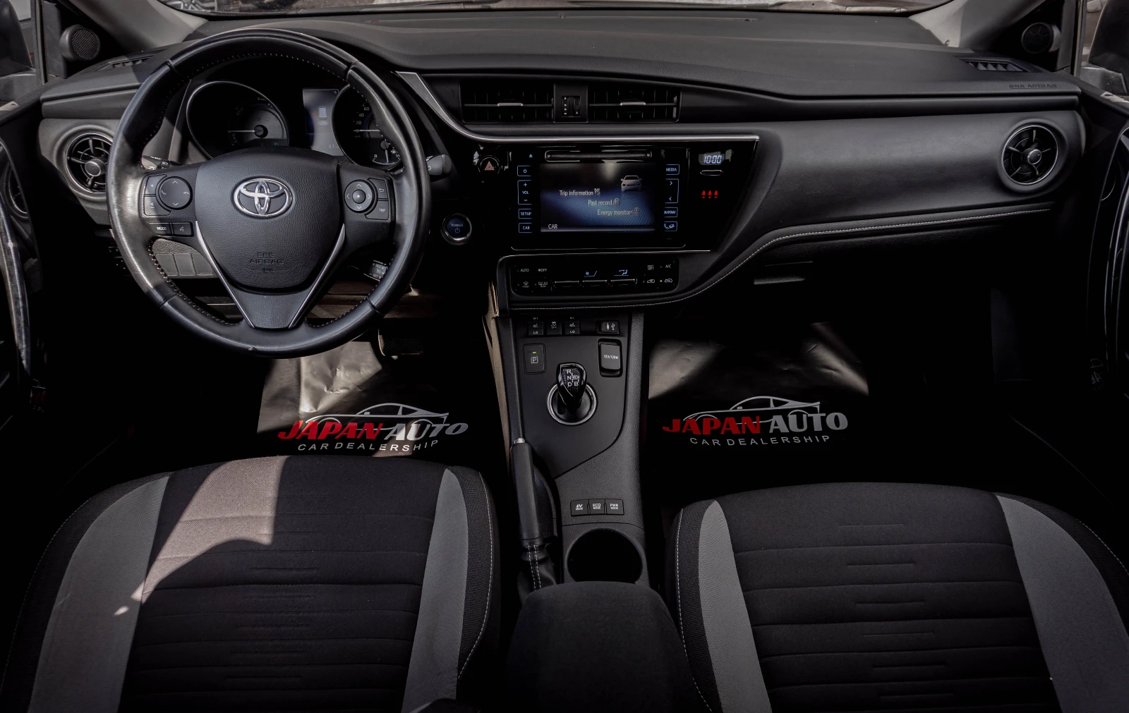 Toyota Auris 1.8 Hybrid Facelif Black Edition! ТОП! С ГАРАНЦИЯ!, снимка 8 - Автомобили и джипове - 55371790