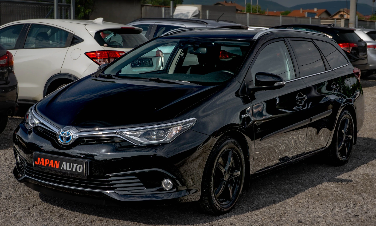 Toyota Auris 1.8 Hybrid Facelif Black Edition! ТОП! С ГАРАНЦИЯ!