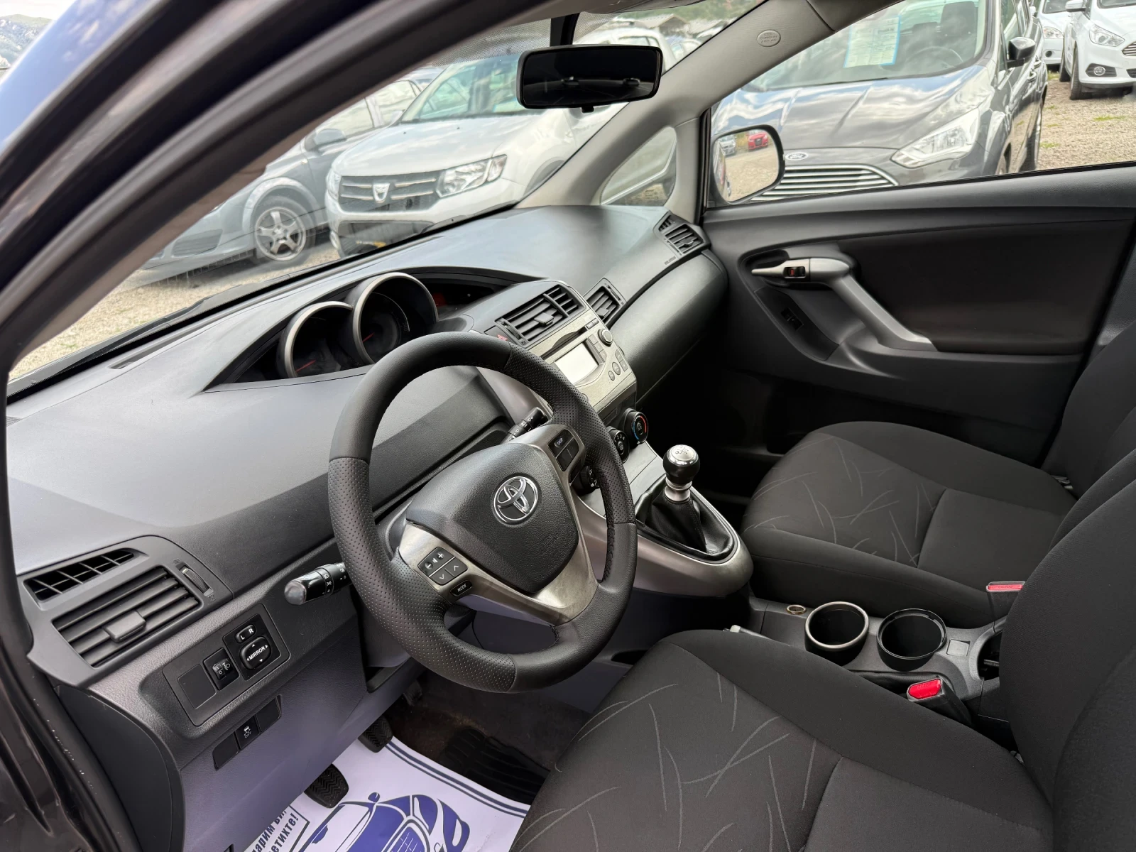 Toyota Verso 1.6 I  132 k.с., снимка 10 - Автомобили и джипове - 55394987