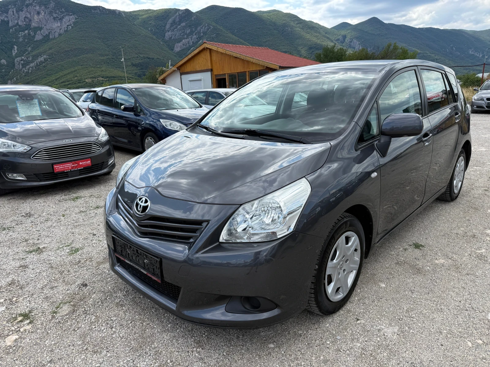 Toyota Verso 1.6 I  132 k.с., снимка 2 - Автомобили и джипове - 55394987