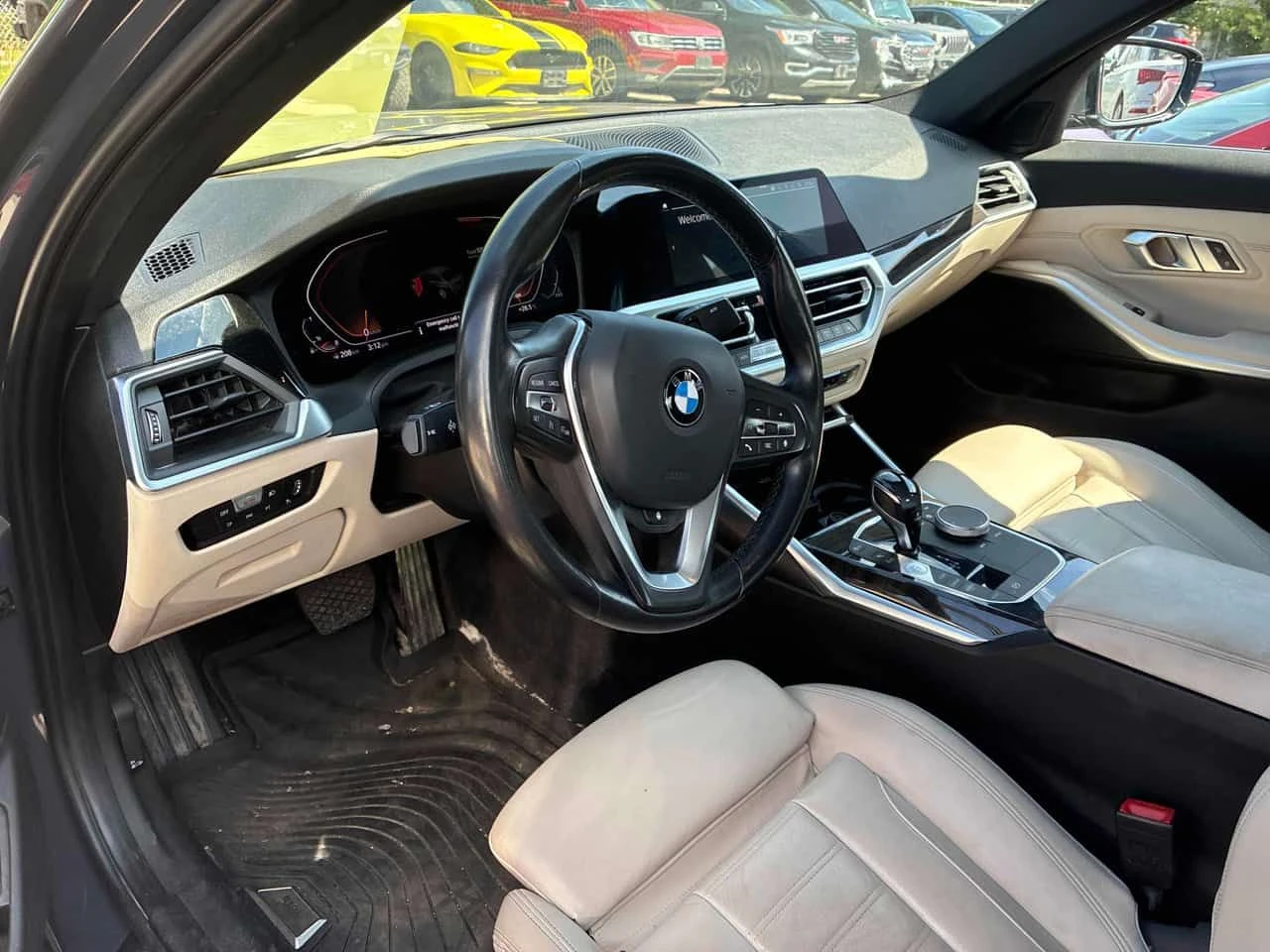 BMW 330 i xDrive / CARFAX / АВТОКРЕДИТ, снимка 5 - Автомобили и джипове - 55677887