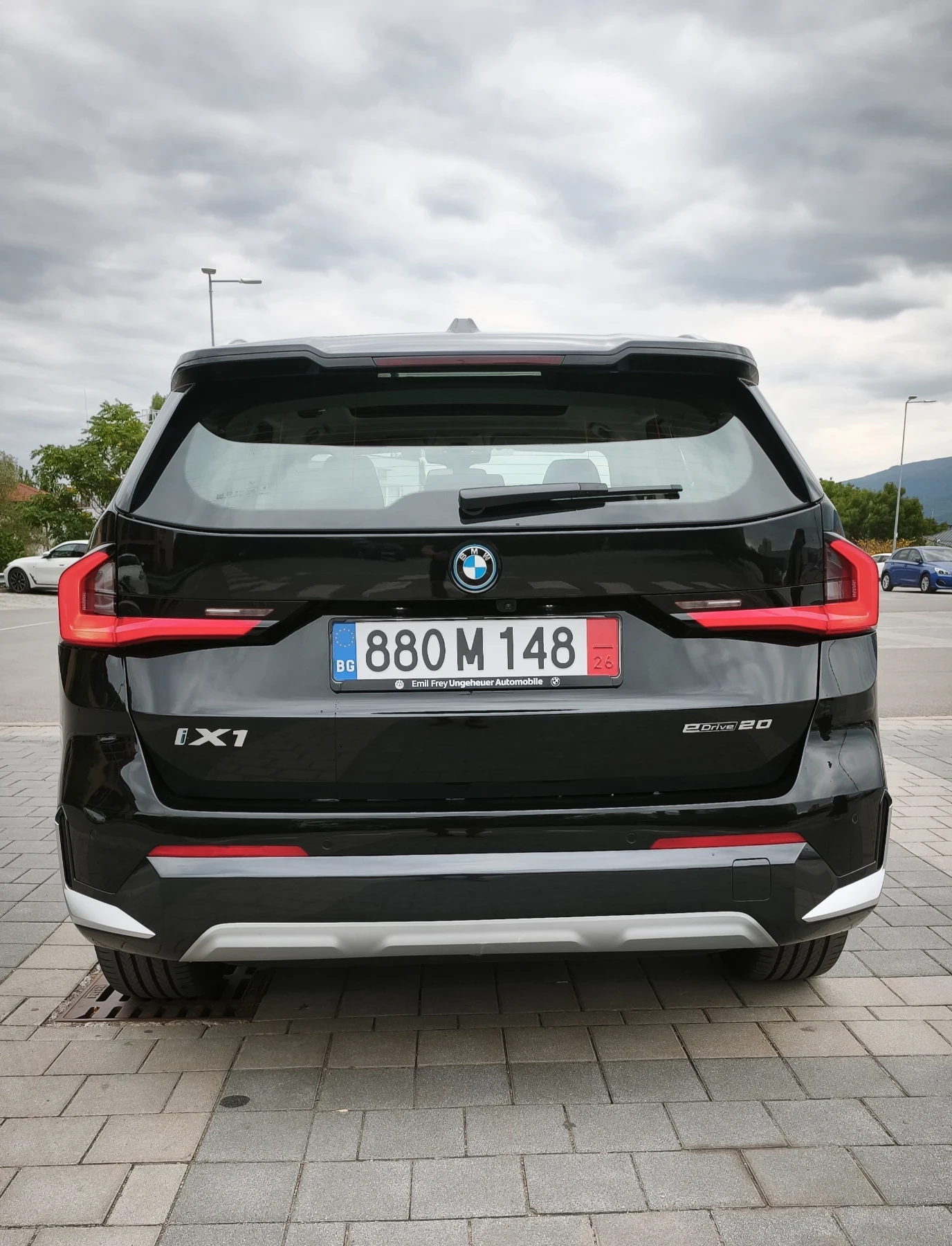 BMW iX1 eDrive 20* /xLine/ LED/ PANO/, снимка 4 - Автомобили и джипове - 56109998