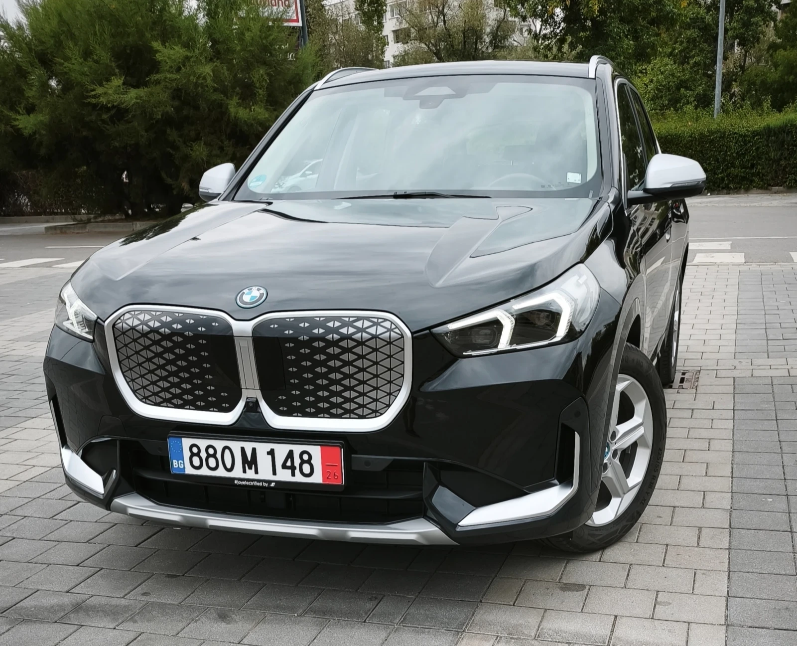 BMW iX1 eDrive 20* /xLine/ LED/ PANO/HARMAN KARDON/Теглич/