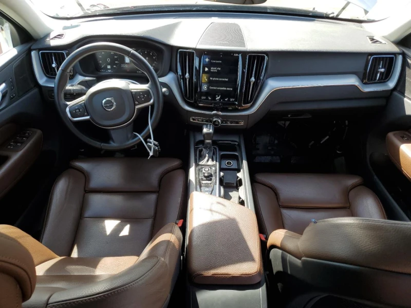 Volvo XC60 T5 AWD Momentum, снимка 8 - Автомобили и джипове - 49595535