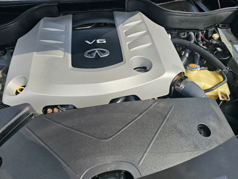 Infiniti QX70 3.0D, снимка 12 - Автомобили и джипове - 50735980