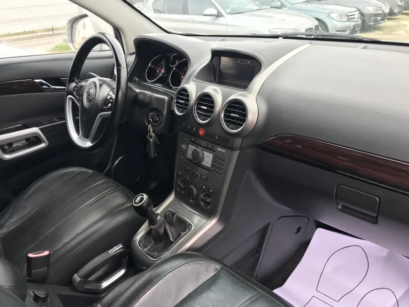 Opel Antara 2.0d-4x4-full, снимка 15 - Автомобили и джипове - 52668913