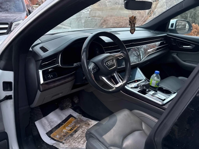 Audi Q8 Technik  CARFAX, снимка 5 - Автомобили и джипове - 52838348