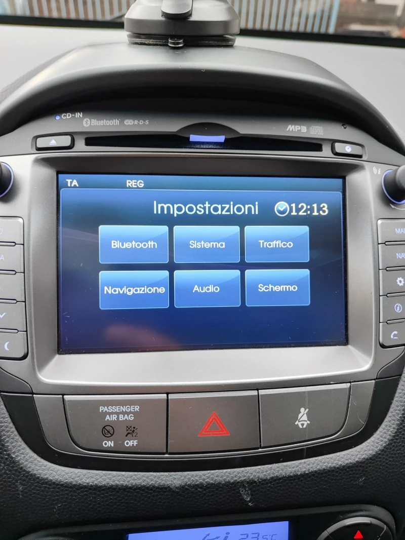 Hyundai IX35, снимка 17 - Автомобили и джипове - 53341849