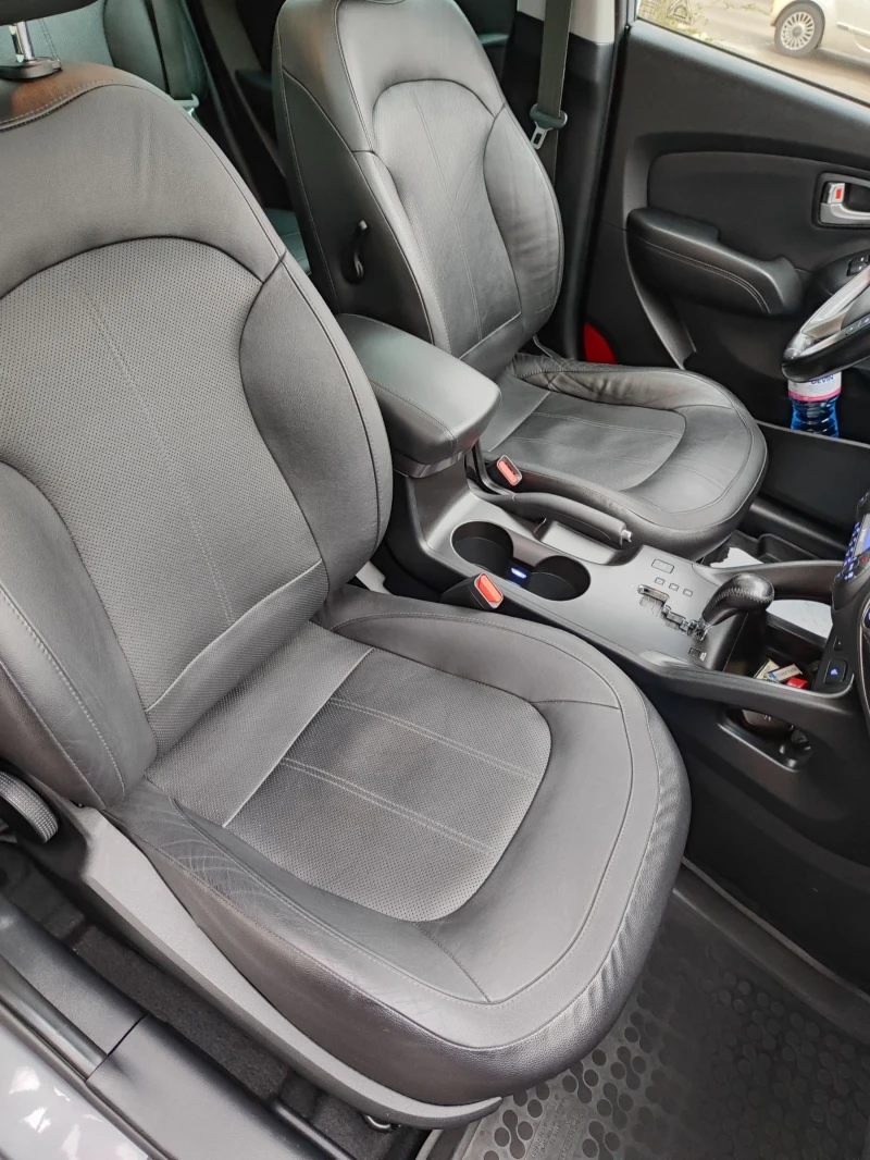 Hyundai IX35, снимка 14 - Автомобили и джипове - 53341849