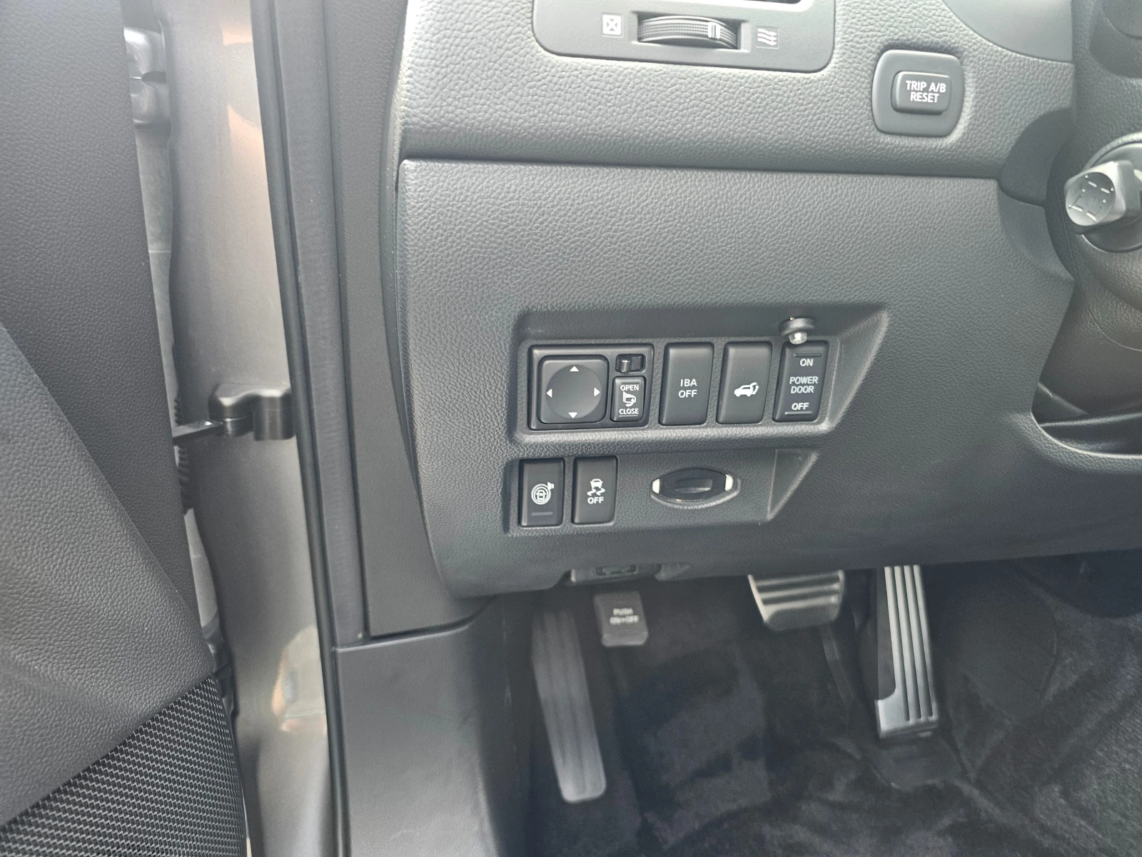 Infiniti QX70 3.0D | Mobile.bg — изображение 11