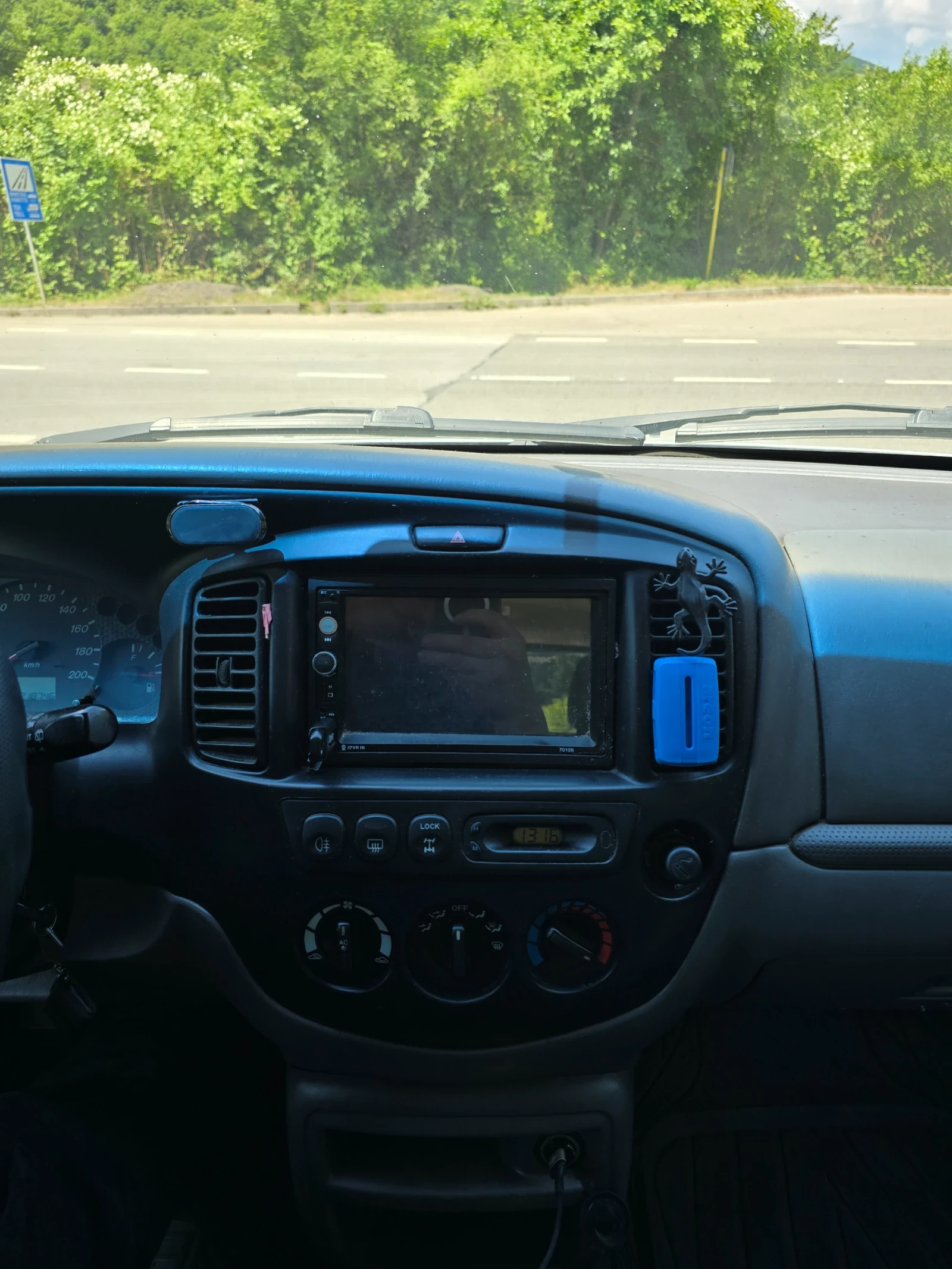 Mazda Tribute  - изображение 2