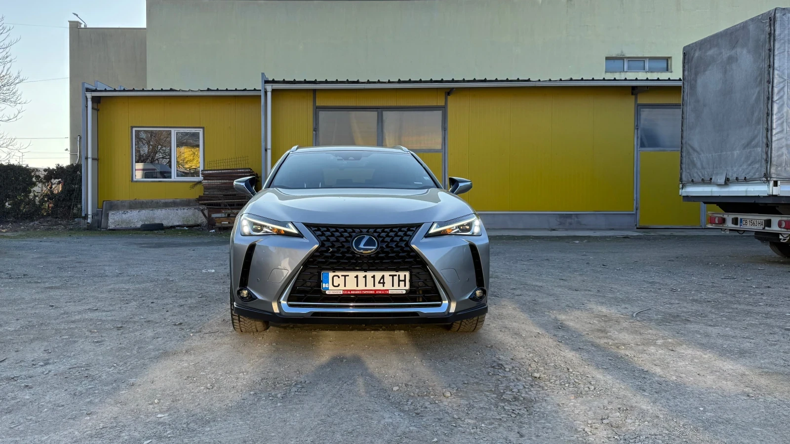 Lexus UX 250h