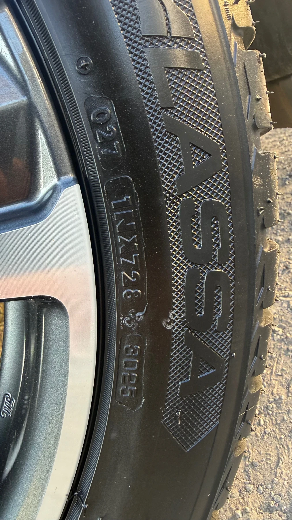 Lexus UX 250h, снимка 7 - Автомобили и джипове - 54221003