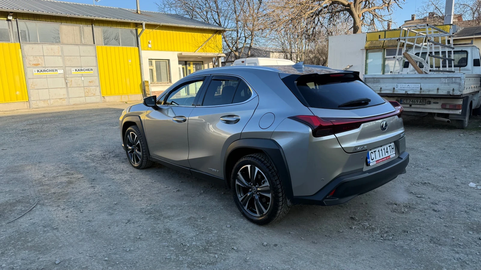 Lexus UX 250h, снимка 5 - Автомобили и джипове - 54221003