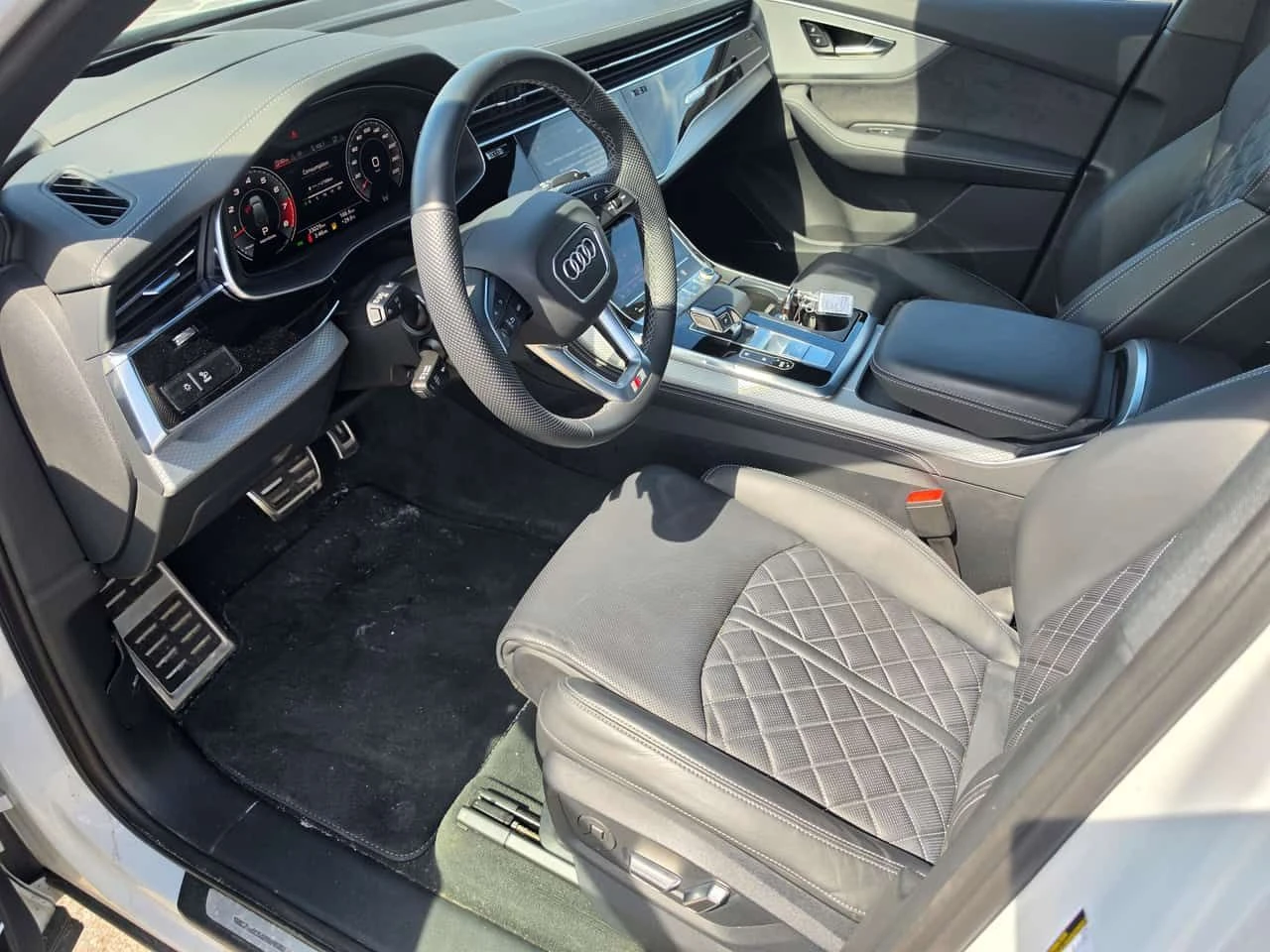 Audi SQ7 * 4.0 TFSI quattro * ДИСТРОНИК * 360 * ПОДГРЕВ, снимка 12 - Автомобили и джипове - 54692374
