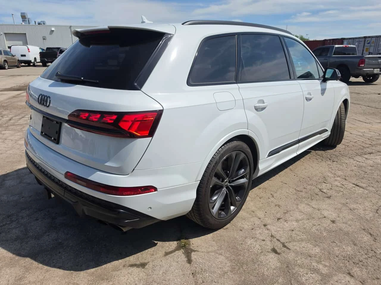 Audi SQ7 * 4.0 TFSI quattro * ДИСТРОНИК * 360 * ПОДГРЕВ, снимка 10 - Автомобили и джипове - 54692374