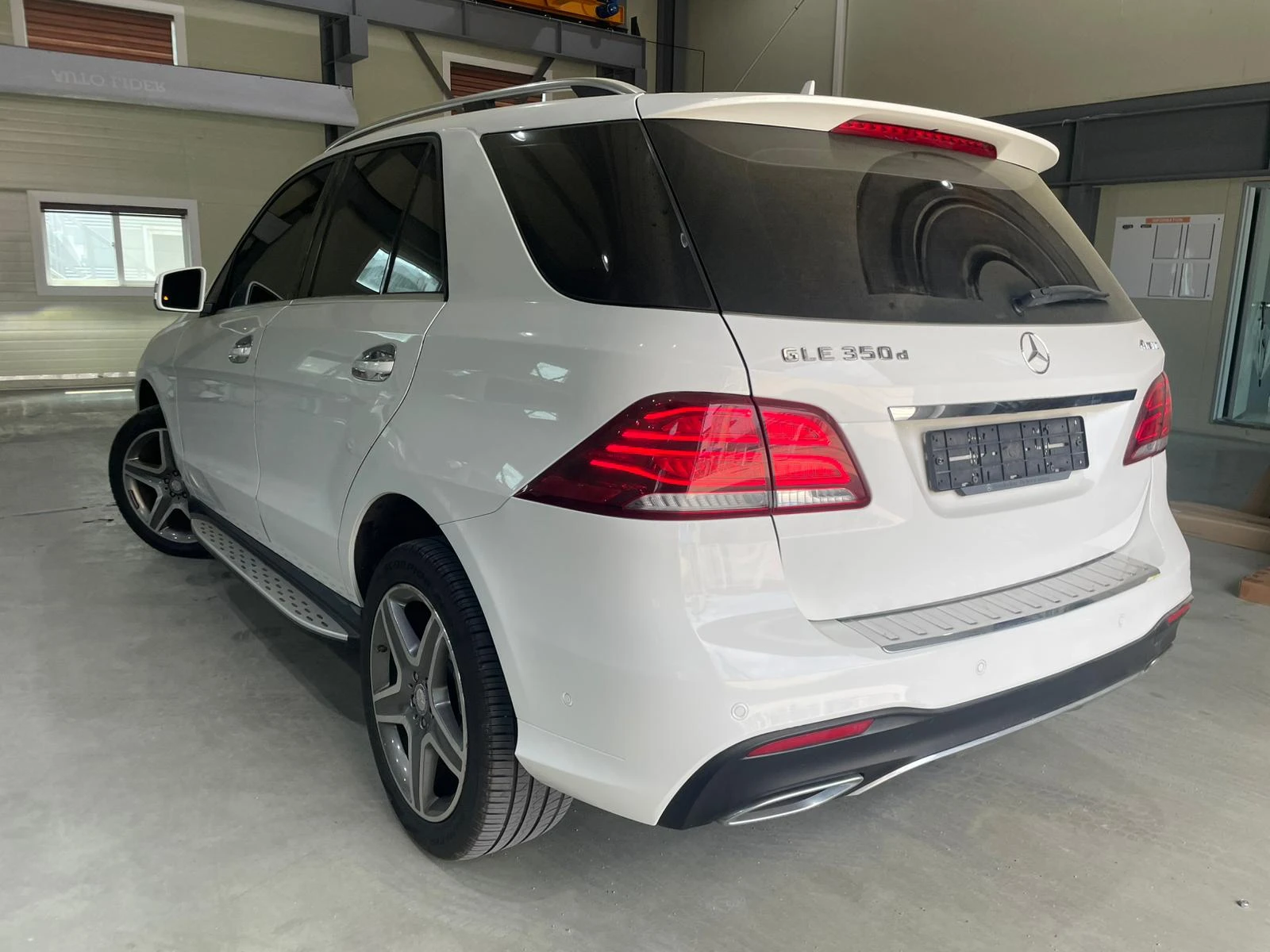Mercedes-Benz GLE 350 d 4 Matic ! AMG Line !, снимка 6 - Автомобили и джипове - 55276547