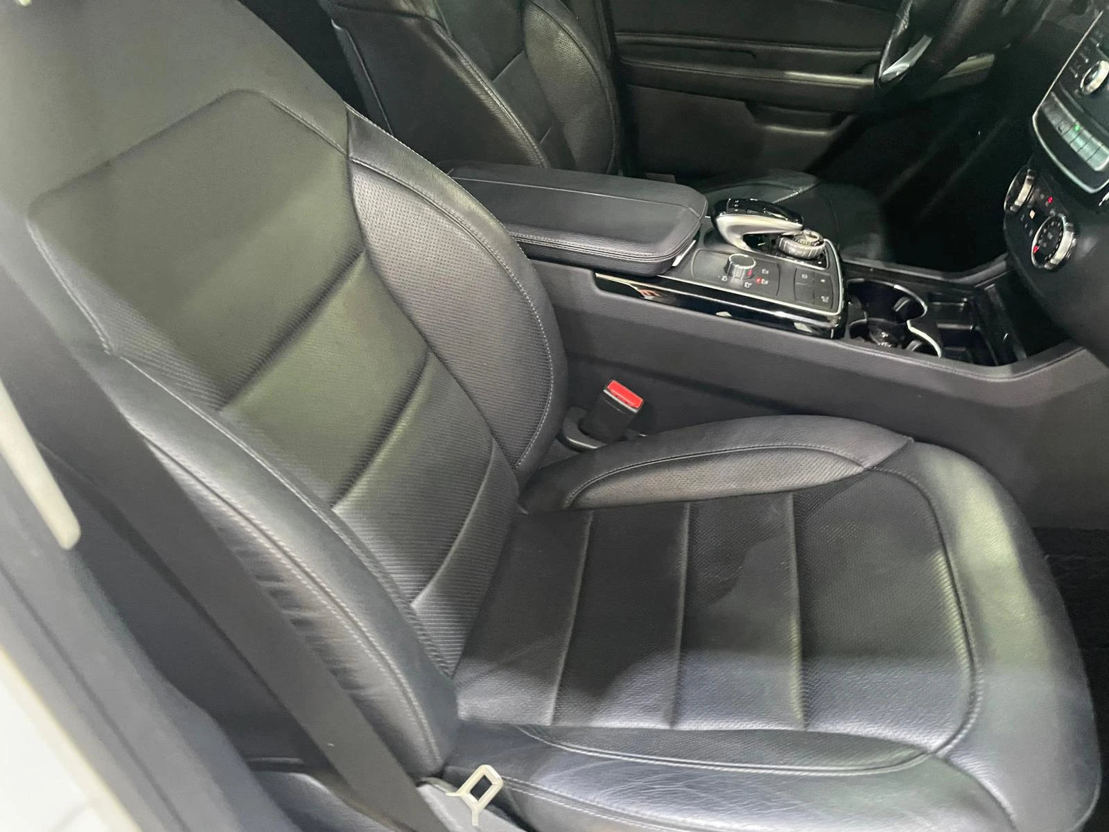 Mercedes-Benz GLE 350 d 4 Matic ! AMG Line !, снимка 9 - Автомобили и джипове - 55276547