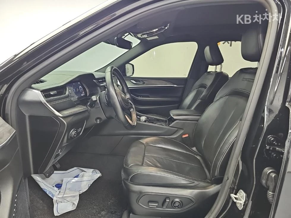 Jeep Grand cherokee L 3.6 OVERLAND HEAD UP 360CAM PANORAMA FULL, снимка 6 - Автомобили и джипове - 55524333