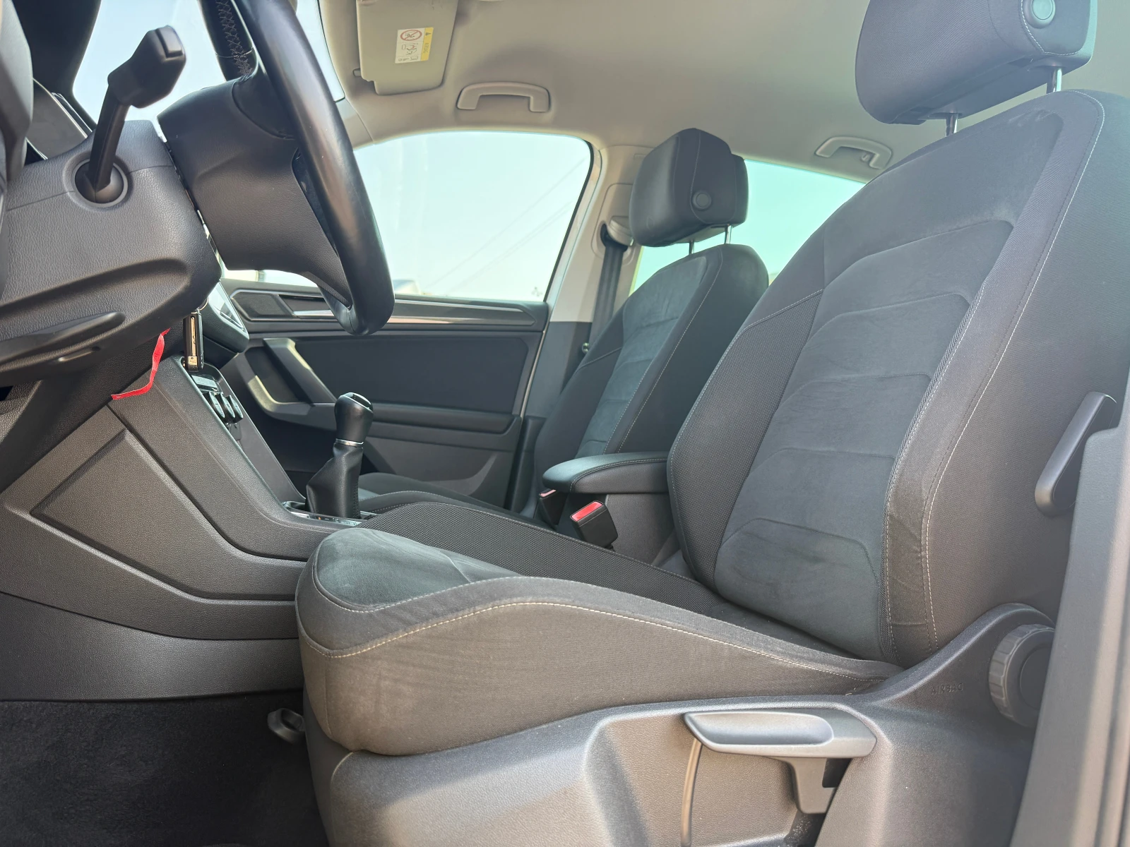 VW Tiguan 2.0TDI-4Motion-Full LED-климатроник-дистроник-нави, снимка 9 - Автомобили и джипове - 56038706
