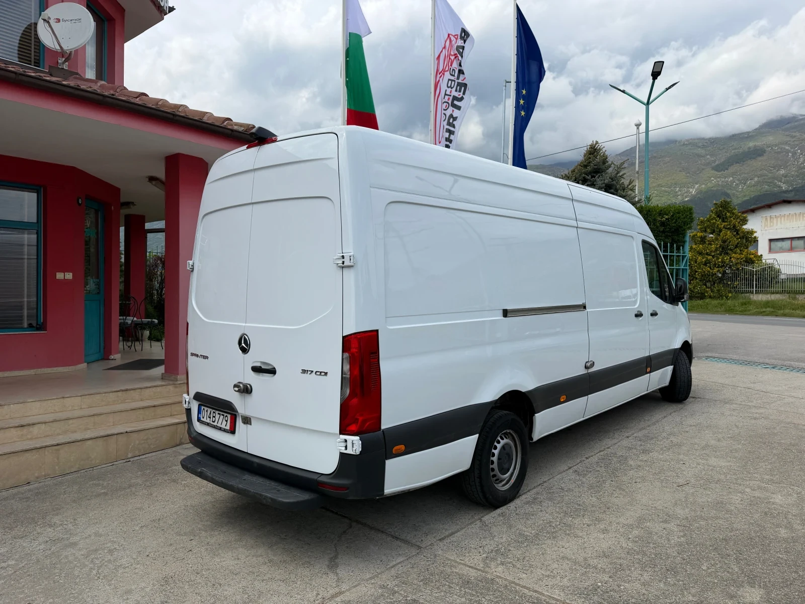 Mercedes-Benz Sprinter 317 CDI* MAXI* NAVI* Климатроник, снимка 9 - Бусове и автобуси - 54355183