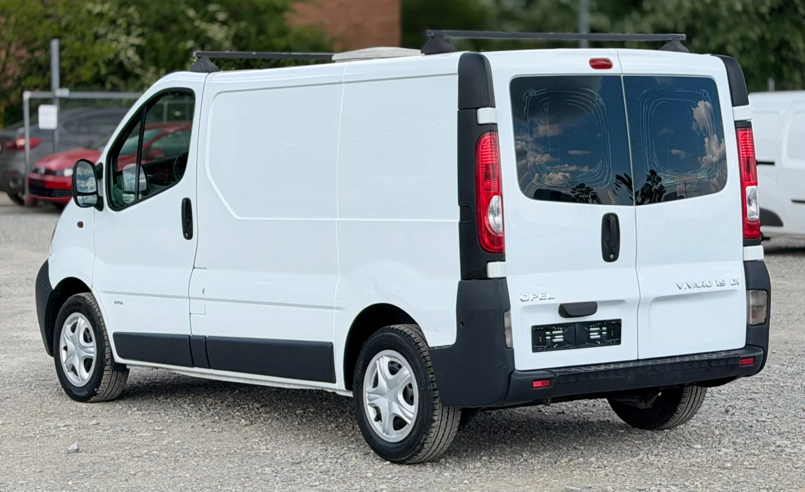 Opel Vivaro 1.9Di * КЛИМАТИК* * Италия* , снимка 4 - Бусове и автобуси - 54620810