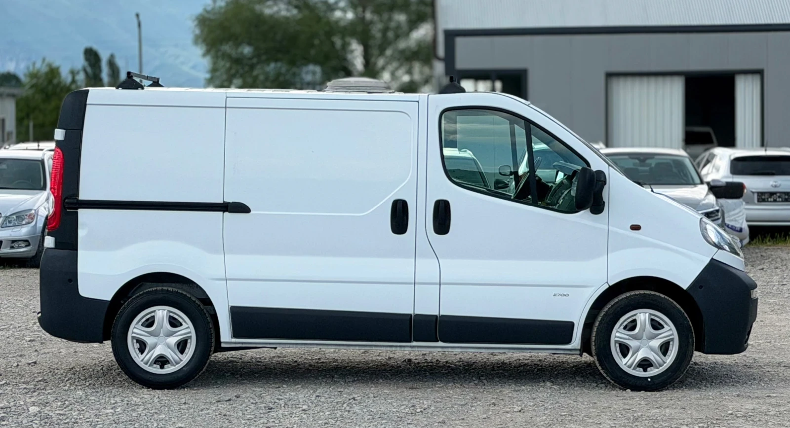 Opel Vivaro 1.9Di * КЛИМАТИК* * Италия* , снимка 8 - Бусове и автобуси - 54620810