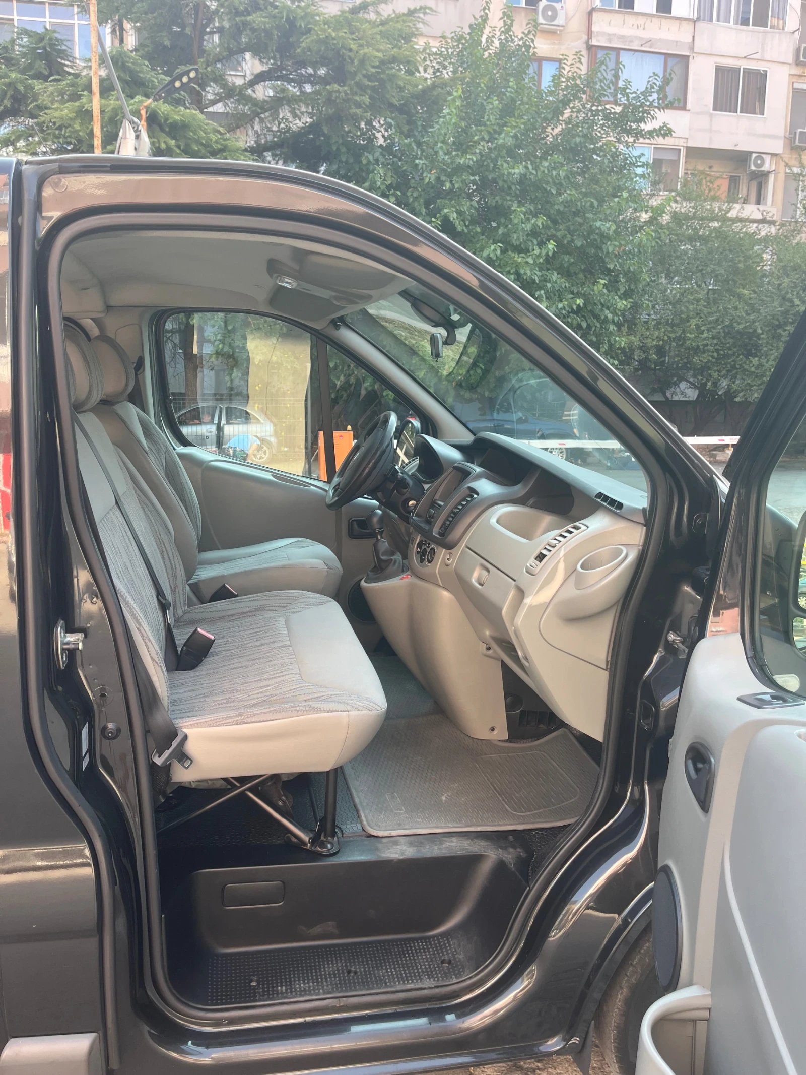 Nissan Primastar, снимка 5 - Бусове и автобуси - 55601699