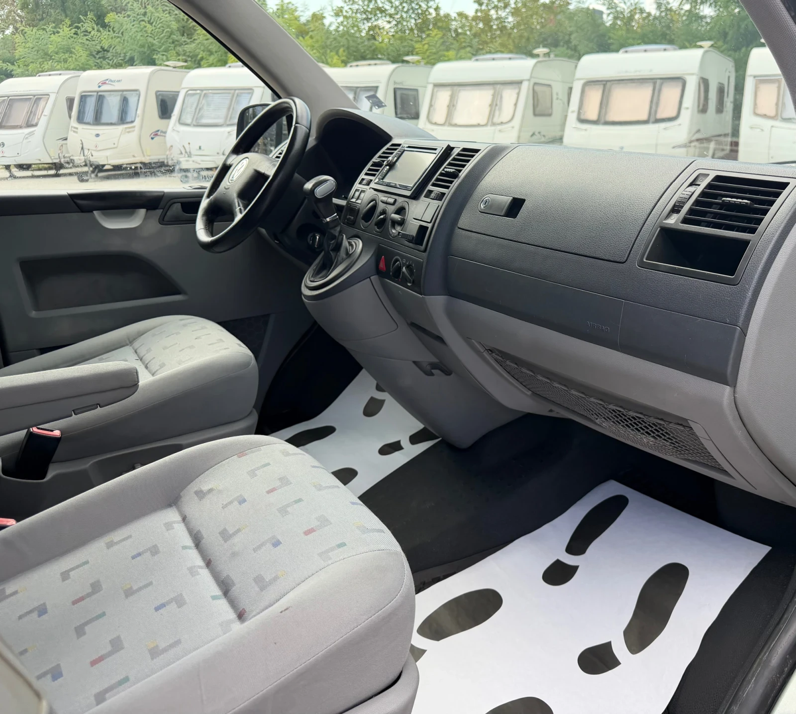 VW Transporter T5/2.5Tdi/130ps/8мест., снимка 14 - Бусове и автобуси - 55752354