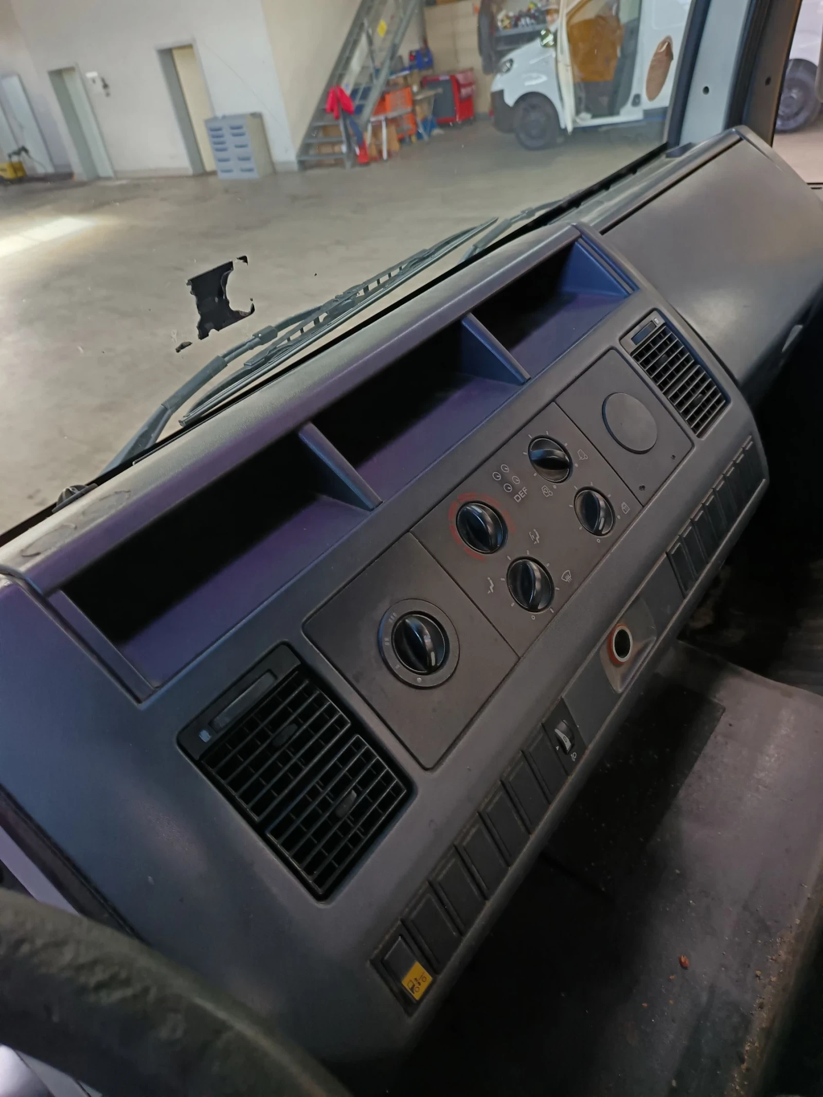 Man 15.224  HIAB 081, 11990  .  | Mobile.bg   13