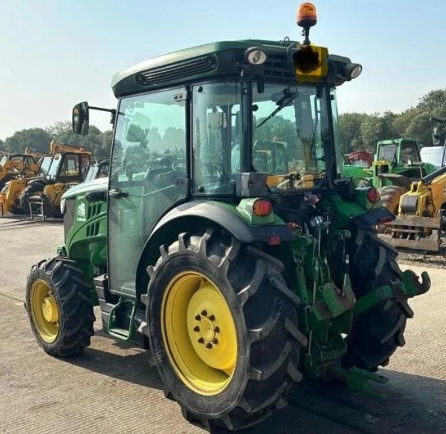 Трактор John Deere 5090 GF, снимка 3 - Селскостопанска техника - 47572067