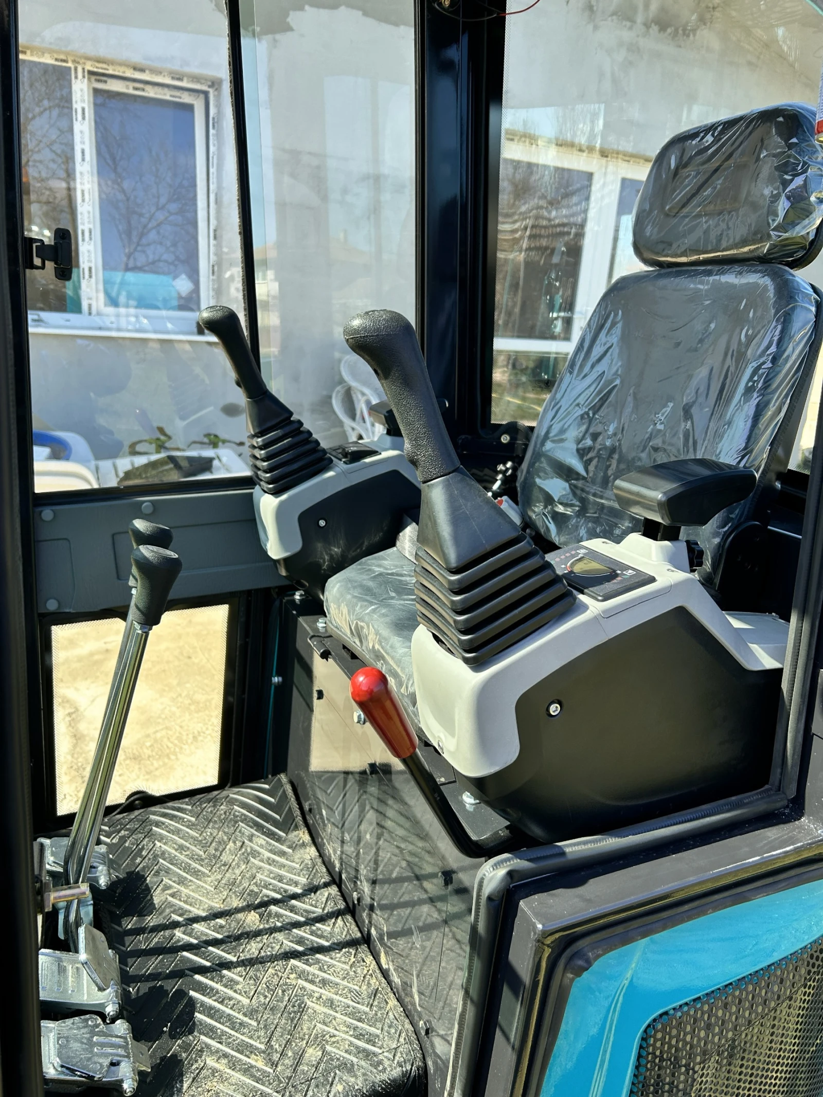 ����� YFE18 | Mobile.bg � ����������� 4