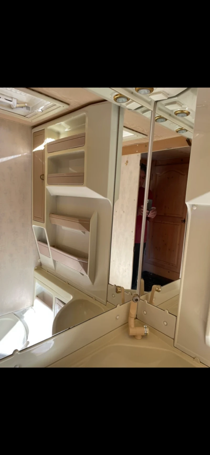 Каравана Tabbert TABBERT COMTESSE-VERDE СУХА, ЧИСТА Готова за път, снимка 16 - Каравани и кемпери - 52579179