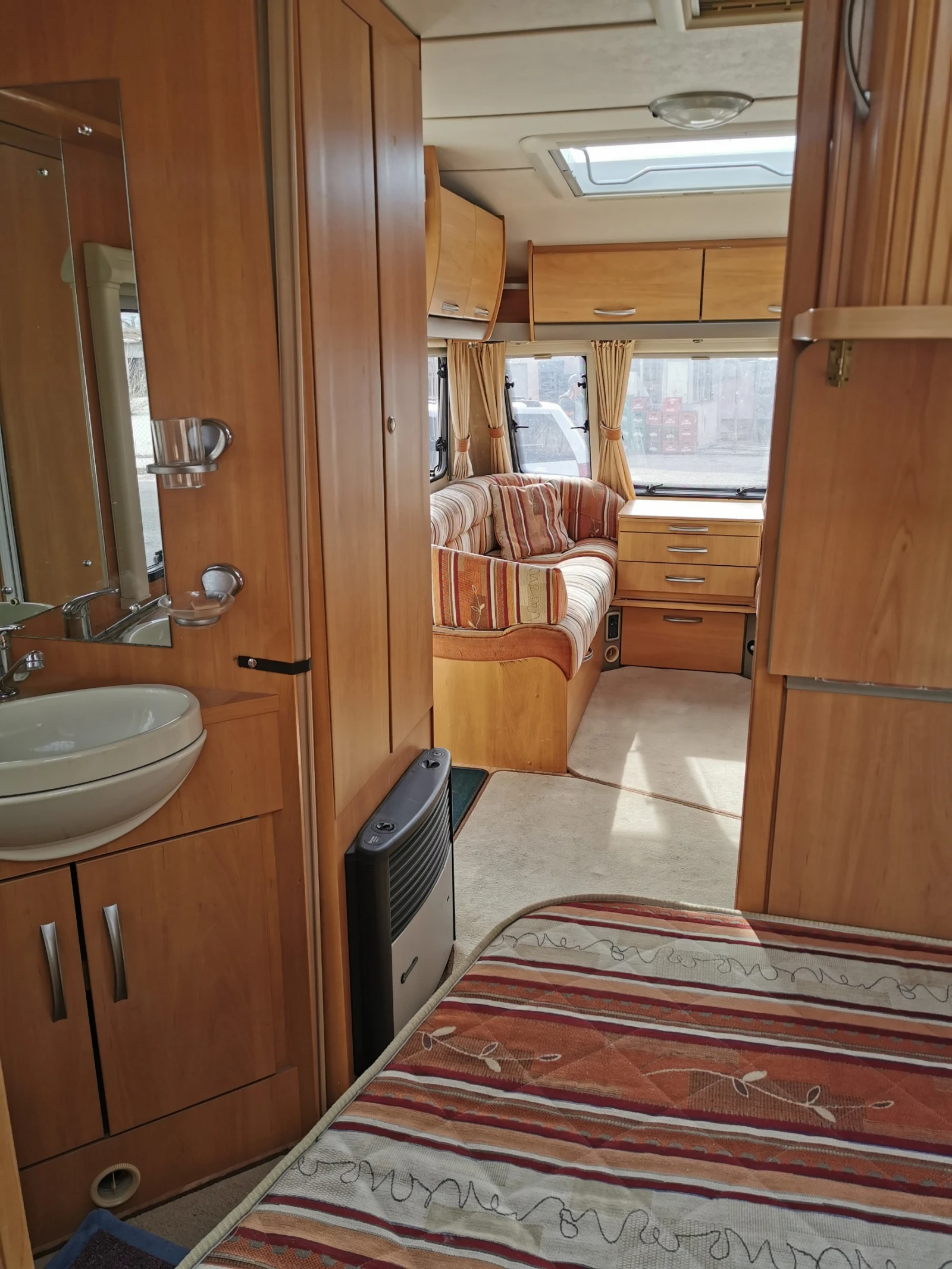 Каравана Swift HARTWELL, снимка 10 - Каравани и кемпери - 53949279