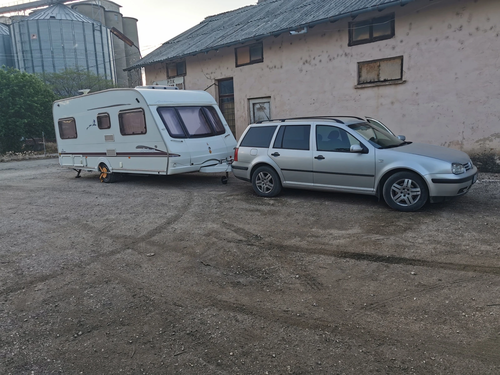 Каравана Swift HARTWELL, снимка 2 - Каравани и кемпери - 53949279