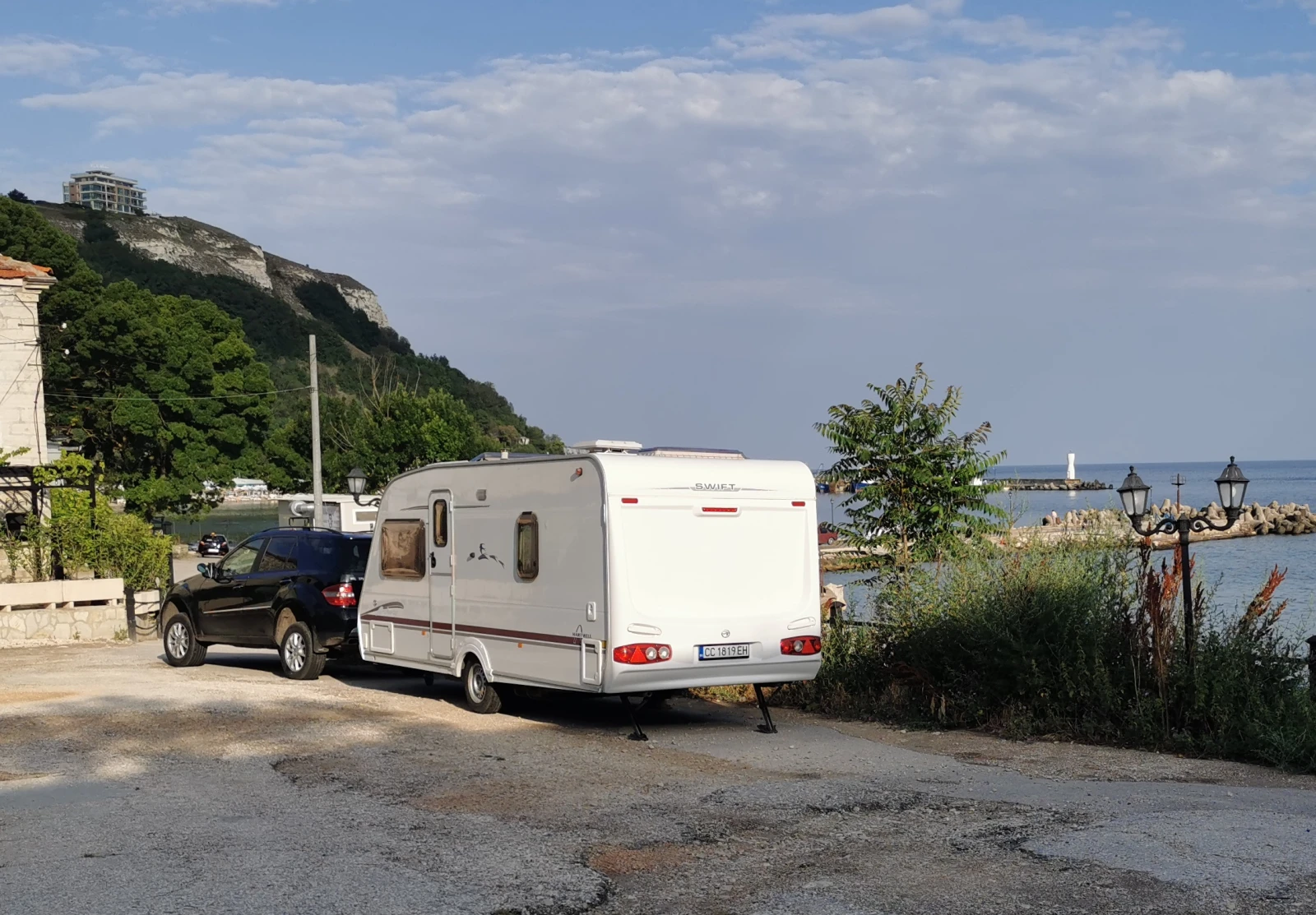 Каравана Swift HARTWELL, снимка 3 - Каравани и кемпери - 53949279