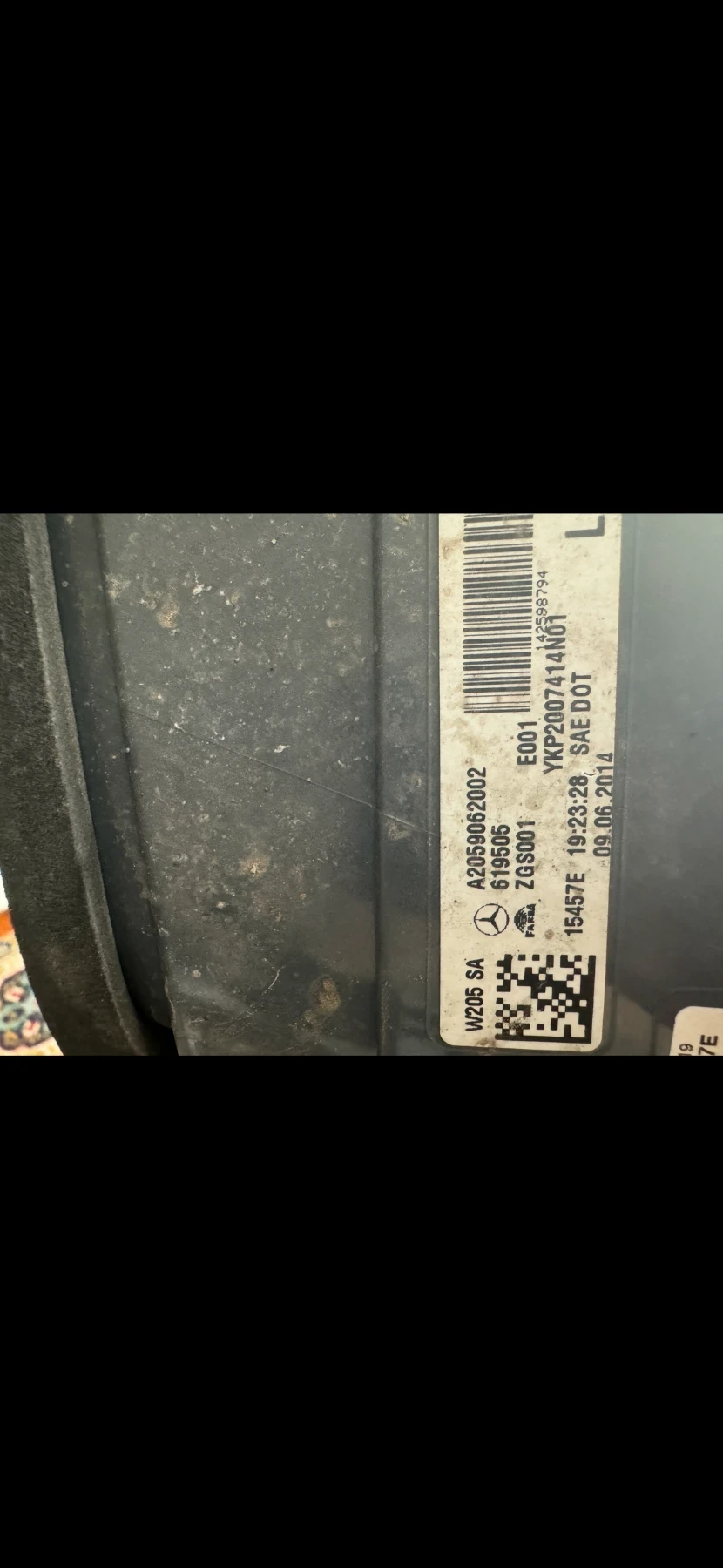 Ляв стоп Mercedes W205 sedan, снимка 3 - Части - 55870527