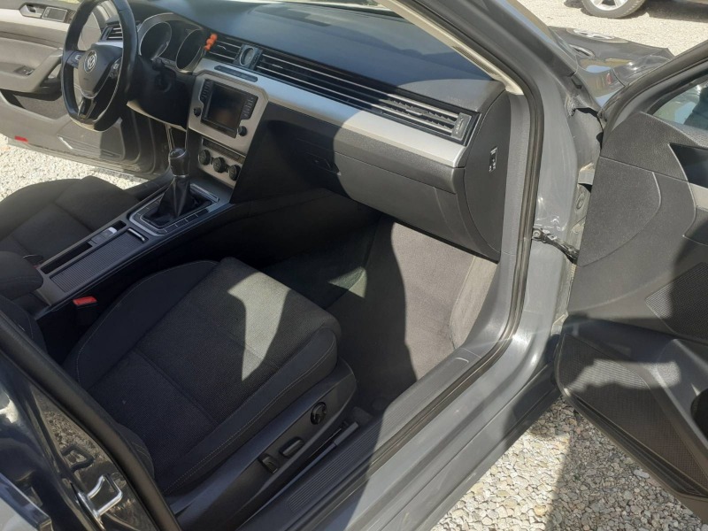 VW Passat 1.6TDi 120k.c. klimatronik , снимка 13 - Автомобили и джипове - 42662821